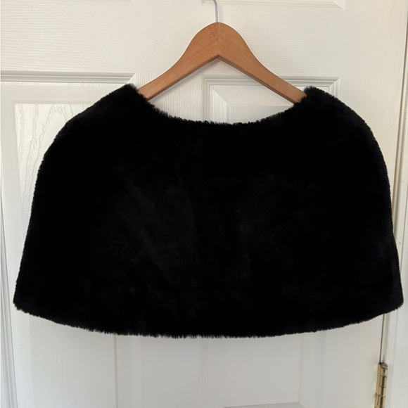 Women’s/Jrs BCX Faux Fur Shrug Size Small - Picture 5 of 5